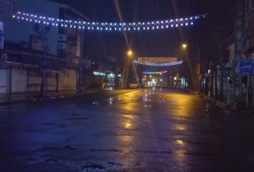 نصب ریسه های رنگی در خیابان ولی عصر